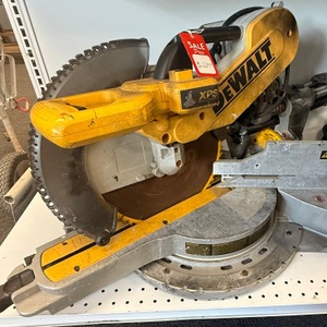 DEWALT 12-in 15-Amp Dual Bevel Sliding Compound Corded Miter Saw