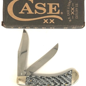 CASE SADDLE HORN KNIFE  G-10 WEEVE GRIP DESIGN  IN BOX