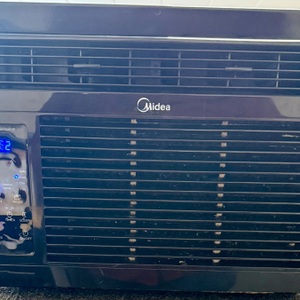 Midea 6K BTU WINDOW UNIT