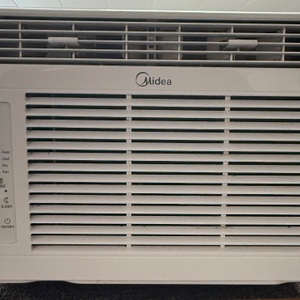 MIDEA 6K BTU WINDOW UNIT